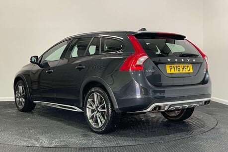 Volvo V60 2.4 D4 Lux Nav Estate 5dr Diesel Auto AWD Euro 6 (s/s) (190 ps) 5