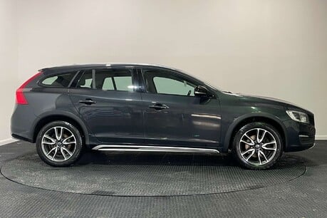 Volvo V60 2.4 D4 Lux Nav Estate 5dr Diesel Auto AWD Euro 6 (s/s) (190 ps) 8