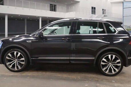 Volkswagen Tiguan 2.0 TDI BlueMotion Tech R-Line SUV 5dr Diesel Manual Euro 6 (s/s) (150 ps) 7