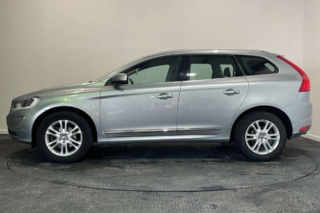 Volvo XC60 2.0 D4 SE Lux Nav SUV 5dr Diesel Geartronic Euro 6 (s/s) (181 ps) 4