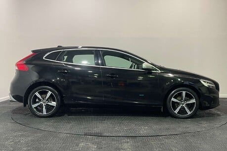 Volvo V40 2.0 D2 R-Design Nav Plus Hatchback 5dr Diesel Manual Euro 6 (s/s) (120 ps) 8