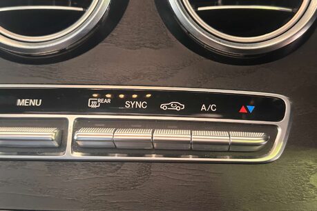 Mercedes-Benz GLC 2.1 GLC220d AMG Line (Premium Plus) SUV 5dr Diesel G-Tronic 4MATIC Euro 6 ( 37