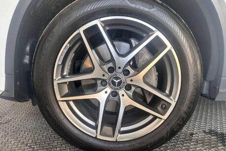 Mercedes-Benz GLC 2.1 GLC220d AMG Line (Premium Plus) SUV 5dr Diesel G-Tronic 4MATIC Euro 6 ( 65