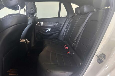 Mercedes-Benz GLC 2.1 GLC220d AMG Line (Premium Plus) SUV 5dr Diesel G-Tronic 4MATIC Euro 6 ( 55