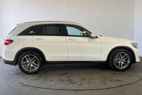 Mercedes-Benz GLC 2.1 GLC220d AMG Line (Premium Plus) SUV 5dr Diesel G-Tronic 4MATIC Euro 6 ( 8