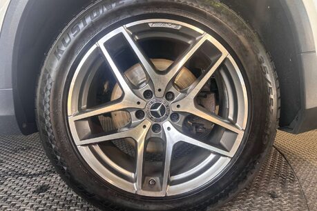 Mercedes-Benz GLC 2.1 GLC220d AMG Line (Premium Plus) SUV 5dr Diesel G-Tronic 4MATIC Euro 6 ( 66