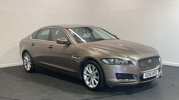 Jaguar XF 2.0d Portfolio Saloon 4dr Diesel Auto AWD Euro 6 (s/s) (180 ps) Service History