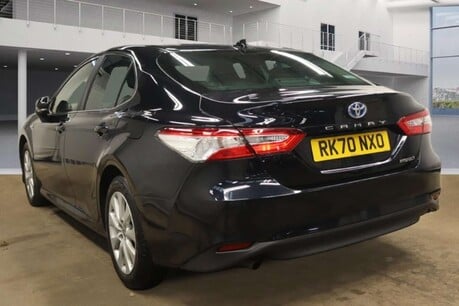 Toyota Camry 2.5 VVT-h Design Saloon 4dr Petrol Hybrid CVT Euro 6 (s/s) (218 ps) 4