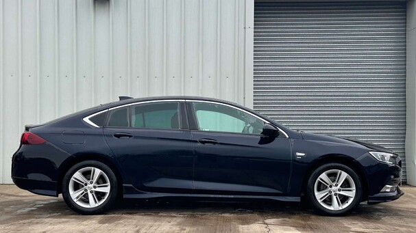 Vauxhall Insignia 1.6 Turbo D ecoTEC BlueInjection SRi VX Line Nav Grand Sport 5dr Diesel Man Service History