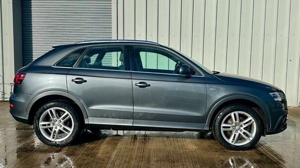 Audi Q3 2.0 TDI S line SUV 5dr Diesel S Tronic quattro Euro 5 (s/s) (177 ps) Service History