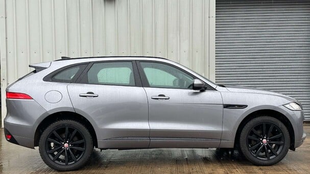 Jaguar F-Pace 2.0 D180 Chequered Flag SUV 5dr Diesel Auto AWD Euro 6 (s/s) (180 ps) Service History