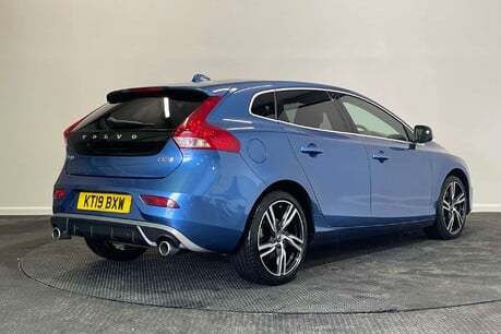 Volvo V40 2.0 D2 R-Design Edition Hatchback 5dr Diesel Auto Euro 6 (s/s) (120 ps) 7