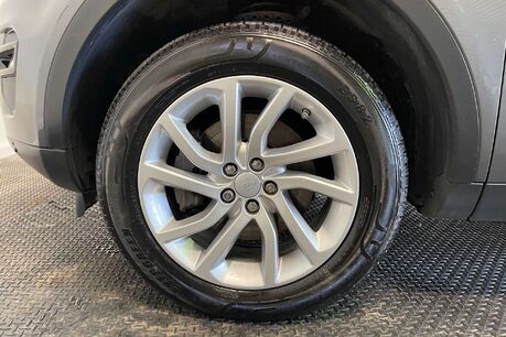 Land Rover Discovery Sport 2.0 TD4 SE Tech SUV 5dr Diesel Auto 4WD Euro 6 (s/s) (180 ps) 45