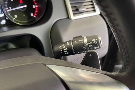 Land Rover Discovery Sport 2.0 TD4 SE Tech SUV 5dr Diesel Auto 4WD Euro 6 (s/s) (180 ps) 19