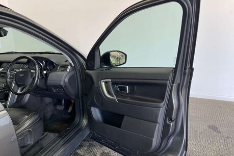 Land Rover Discovery Sport 2.0 TD4 SE Tech SUV 5dr Diesel Auto 4WD Euro 6 (s/s) (180 ps) 13