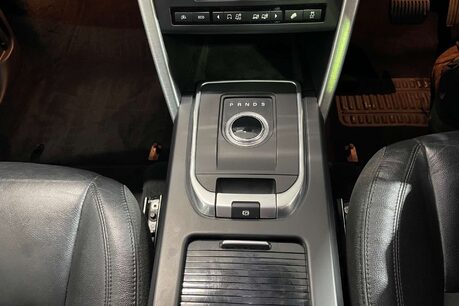 Land Rover Discovery Sport 2.0 TD4 SE Tech SUV 5dr Diesel Auto 4WD Euro 6 (s/s) (180 ps) 32