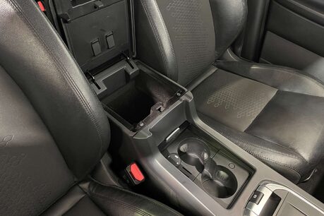 Land Rover Discovery Sport 2.0 TD4 SE Tech SUV 5dr Diesel Auto 4WD Euro 6 (s/s) (180 ps) 35