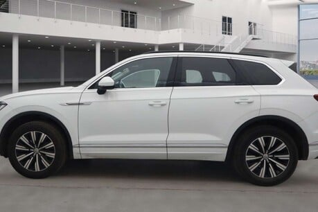 Volkswagen Touareg 3.0 TDI V6 SEL SUV 5dr Diesel Tiptronic 4Motion Euro 6 (s/s) (231 ps) 4