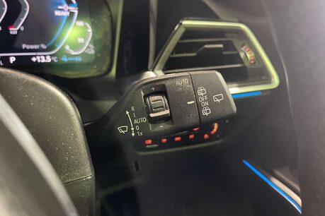 BMW 3 Series 2.0 330e 12kWh M Sport Touring 5dr Petrol Plug-in Hybrid Auto Euro 6 (s/s)  19