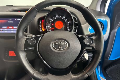 Toyota Aygo 1.0 VVT-i x-trend Hatchback 5dr Petrol Manual Euro 6 (71 ps) 13
