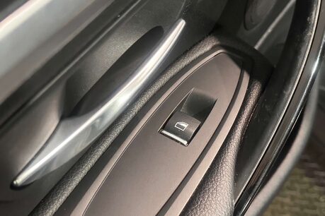 BMW 4 Series 2.0 420d Sport Convertible 2dr Diesel Auto Euro 6 (s/s) (190 ps) 54