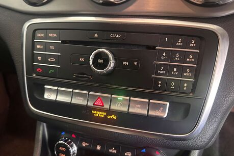 Mercedes-Benz GLA 1.6 GLA200 AMG Line (Premium Plus) SUV 5dr Petrol Manual Euro 6 (s/s) (156  33