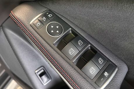 Mercedes-Benz GLA 1.6 GLA200 AMG Line (Premium Plus) SUV 5dr Petrol Manual Euro 6 (s/s) (156  12