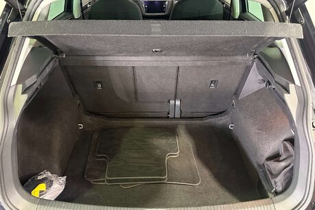 Volkswagen Tiguan 2.0 TDI Elegance SUV 5dr Diesel DSG Euro 6 (s/s) (150 ps) 46