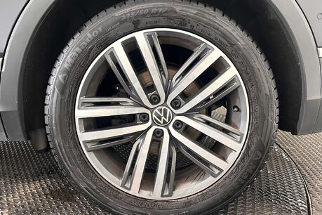 Volkswagen Tiguan 2.0 TDI Elegance SUV 5dr Diesel DSG Euro 6 (s/s) (150 ps) 61