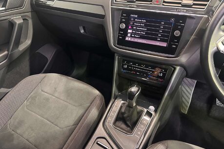 Volkswagen Tiguan 2.0 TDI Elegance SUV 5dr Diesel DSG Euro 6 (s/s) (150 ps) 22