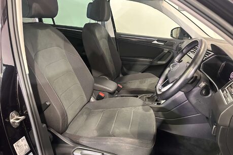 Volkswagen Tiguan 2.0 TDI Elegance SUV 5dr Diesel DSG Euro 6 (s/s) (150 ps) 14
