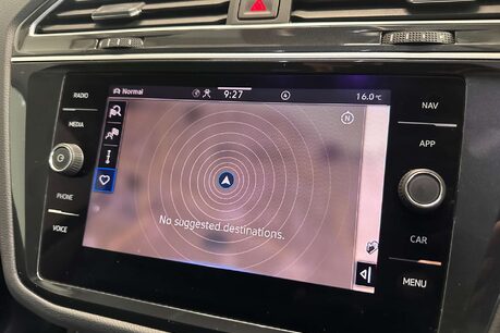 Volkswagen Tiguan 2.0 TDI Elegance SUV 5dr Diesel DSG Euro 6 (s/s) (150 ps) 30