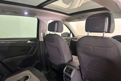 Volkswagen Tiguan 2.0 TDI Elegance SUV 5dr Diesel DSG Euro 6 (s/s) (150 ps) 45