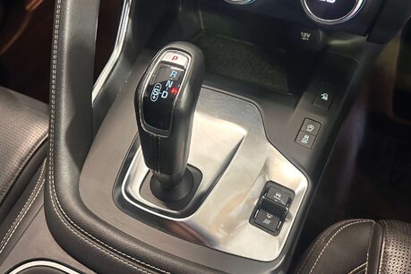Jaguar E-Pace 2.0 D150 R-Dynamic S SUV 5dr Diesel Auto AWD Euro 6 (s/s) (150 ps) 37