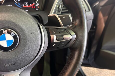 BMW 2 Series 2.0 220i M Sport Convertible 2dr Petrol Auto Euro 6 (s/s) (184 ps) 19