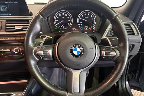 BMW 2 Series 2.0 220i M Sport Convertible 2dr Petrol Auto Euro 6 (s/s) (184 ps) 18