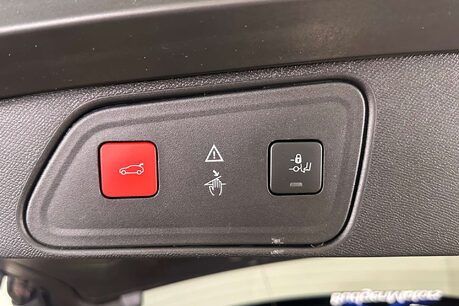 Peugeot 3008 1.5 BlueHDi GT Line Premium SUV 5dr Diesel EAT Euro 6 (s/s) (130 ps) 46