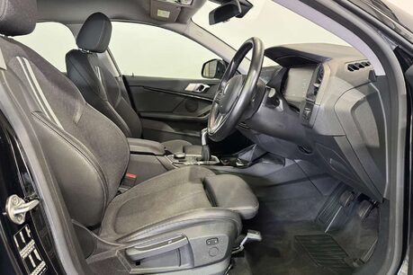 BMW 2 Series 1.5 218i Sport (LCP) Saloon 4dr Petrol Manual Euro 6 (s/s) (136 ps) 9