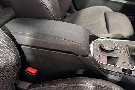 BMW 2 Series 1.5 218i Sport (LCP) Saloon 4dr Petrol Manual Euro 6 (s/s) (136 ps) 43