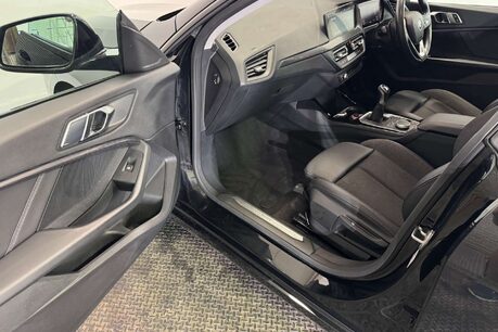 BMW 2 Series 1.5 218i Sport (LCP) Saloon 4dr Petrol Manual Euro 6 (s/s) (136 ps) 61