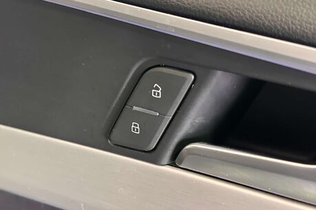 Audi A4 2.0 TDI S line Saloon 4dr Diesel S Tronic Euro 6 (s/s) (150 ps) 13