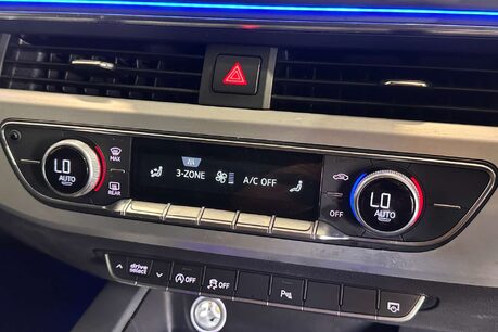 Audi A4 2.0 TDI S line Saloon 4dr Diesel S Tronic Euro 6 (s/s) (150 ps) 36