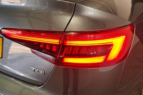Audi A4 2.0 TDI S line Saloon 4dr Diesel S Tronic Euro 6 (s/s) (150 ps) 67