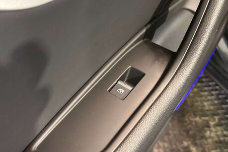 Audi A4 2.0 TDI S line Saloon 4dr Diesel S Tronic Euro 6 (s/s) (150 ps) 60