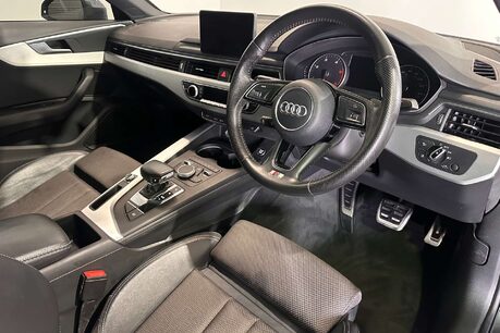 Audi A4 2.0 TDI S line Saloon 4dr Diesel S Tronic Euro 6 (s/s) (150 ps) 17