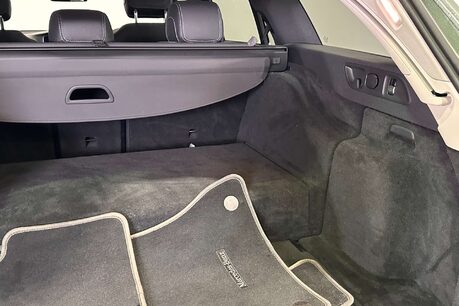 Mercedes-Benz E Class 2.0 E300de 13.5kWh SE (Premium) Estate 5dr Diesel Plug-in Hybrid G-Tronic+  52