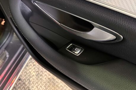 Mercedes-Benz E Class 2.0 E300de 13.5kWh SE (Premium) Estate 5dr Diesel Plug-in Hybrid G-Tronic+  46