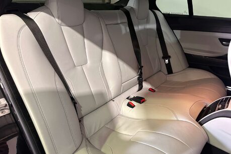 BMW M6 4.4 V8 Saloon 4dr Petrol DCT Euro 6 (s/s) (560 ps) 44