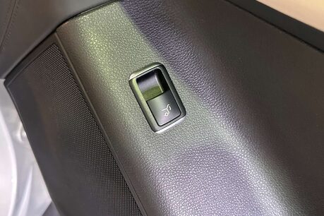 Mercedes-Benz GLE 3.0 GLE350d V6 designo Line SUV 5dr Diesel G-Tronic 4MATIC Euro 6 (s/s) (25 11