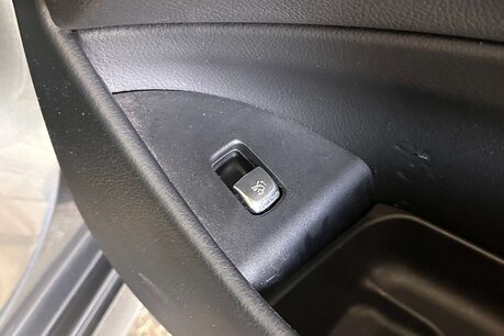 Mercedes-Benz E Class 2.0 E220d AMG Line Edition Saloon 4dr Diesel G-Tronic+ Euro 6 (s/s) (194 ps 11